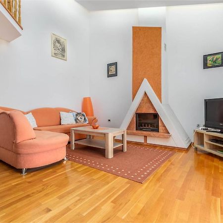 Apartment Villa Nera 普拉 外观 照片
